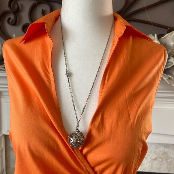 Guess Silver Floral Whimsical Ball Necklace with Crystal Flower Pendant, NWOT - Picture 13 of 14